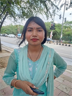 Aarti - Part time Cook and Baby Sitter in Mansoodpur in Delhi