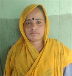 Aarti - Part time Cleaner and Cook in Anand Parbat in Delhi