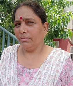 Anita - Part time Cleaner and Baby Sitter in Dakshinpuri in Delhi
