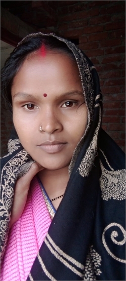 Anuradha - Part time Cleaner in Mau Bus station, in Jaunpur