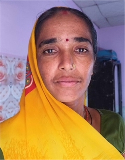 Babita Devi - Part time Cleaner and Baby Sitter in J J Camp in Delhi
