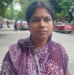 Basanti Mandal - Part time Cleaner in Tugalkabad Village in Delhi