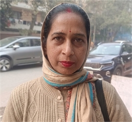 Beena - Part time Cook and Baby Sitter in Karkar Duma in Delhi