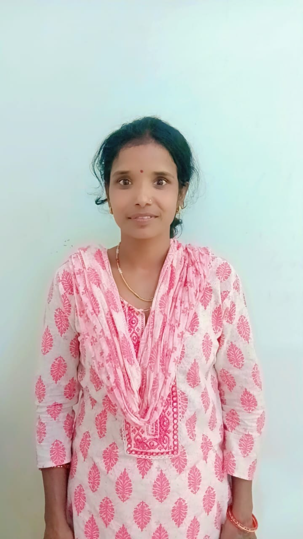 Mithila Devi - Full time Cook and Baby Sitter in Malad West in Mumbai