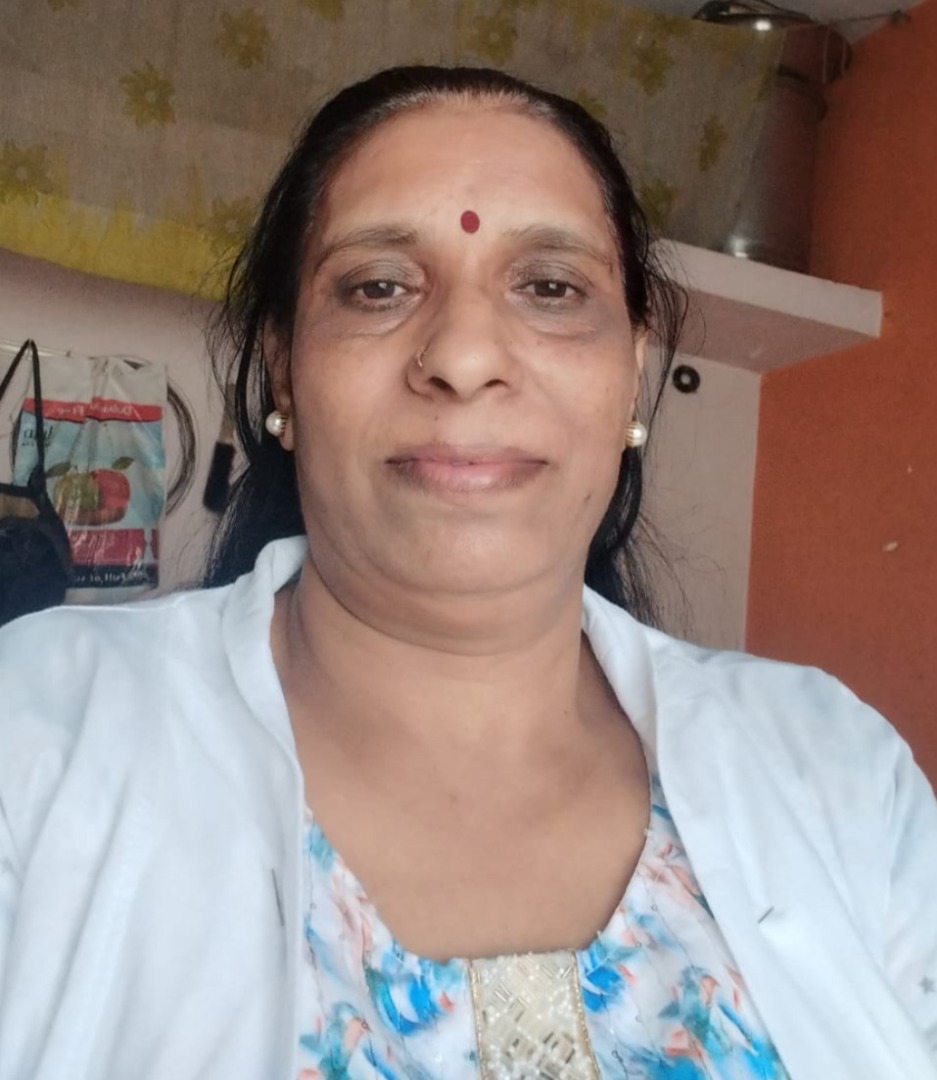 Madhavi  Navghare - Full time Cook and Patient Care and Elderly Care and Baby Sitter in Koteshwar Colony in Satara