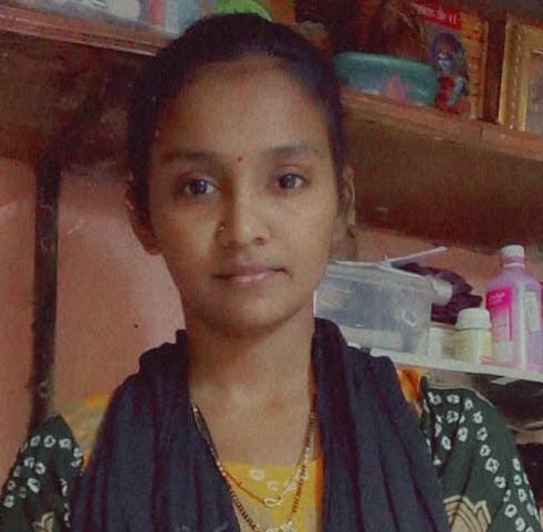 Anita Lad - Part time Cleaner and Cook and Baby Sitter in Kurla West in Mumbai