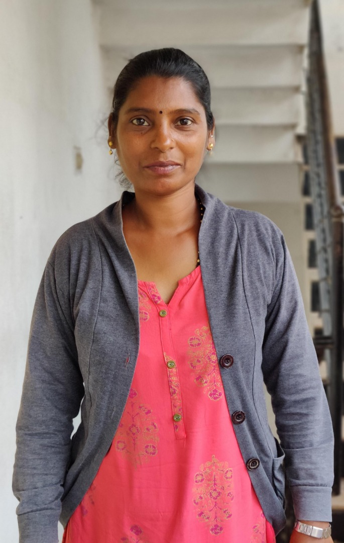 Saroja - Full time Cleaner and Cook and Baby Sitter in Wilson Garden in Bangalore Bengaluru