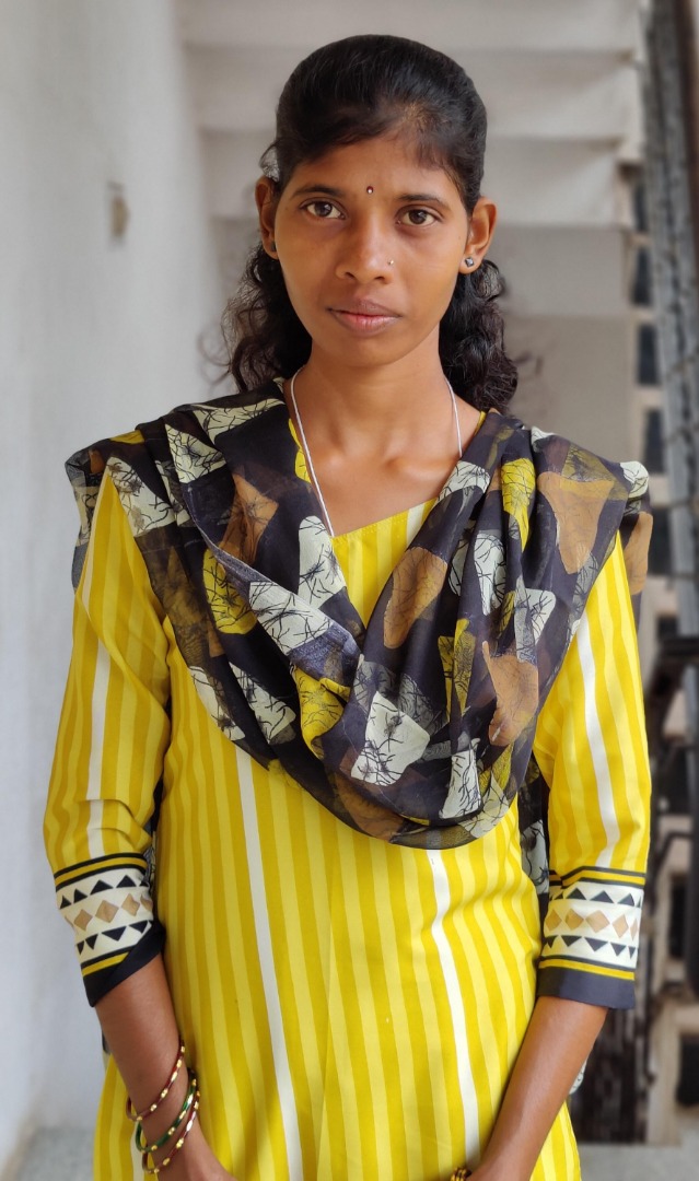 Rekha - Full time Cleaner and Baby Sitter in Wilson Garden in Gulbarga