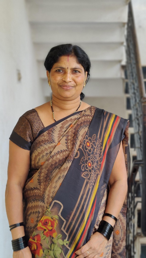 Lata Shrikant talawar - Full time Cook and Baby Sitter in Wilson garden in Bangalore Bengaluru