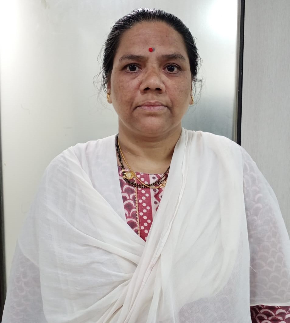 Swati Chandrakant Gholam - Part time Cleaner and Cook and Baby Sitter in Andheri East in Mumbai