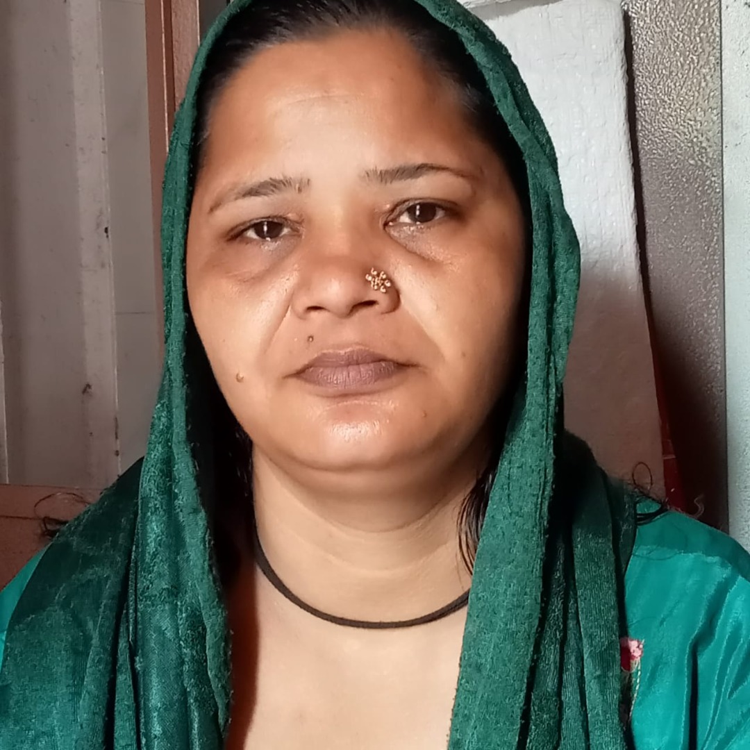 Kanta Naresh Lot - Part time Cleaner and Baby Sitter in Vile Parle East in Mumbai