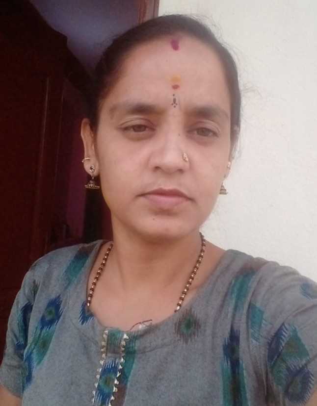 Savithiri - Full time Cleaner and Baby Sitter in Madeshwara betta in Chamrajnagar