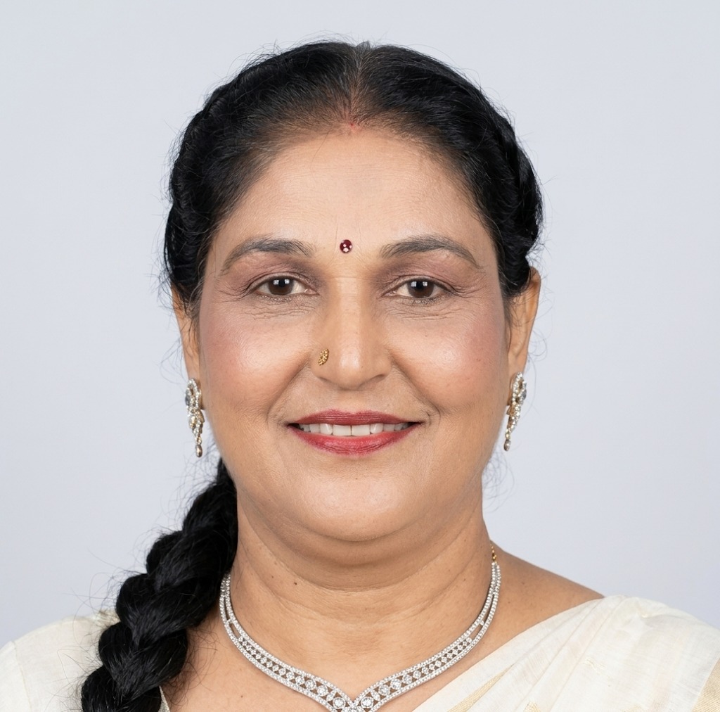 Deeplata Satish Desai - Full time Baby Sitter in Malad in Mumbai