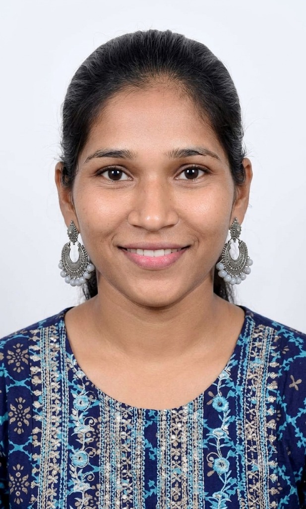 Chhaya Bahakar - Part time Cleaner and Cook in Versova  ( Madh) in Mumbai