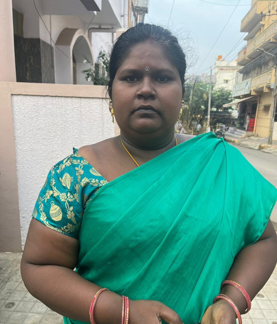Shanti R