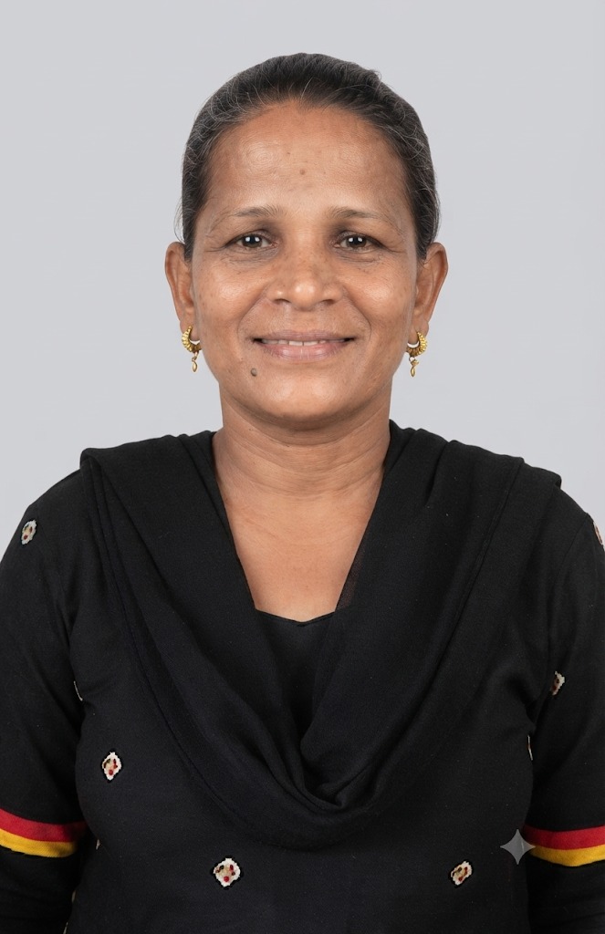 Sangeeta Ramesh Desai - Full time Cleaner and Cook in Goregoan east in Mumbai
