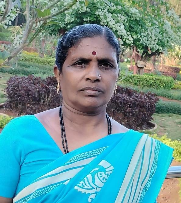 Lakshmibai Badiger - Full time Cleaner and Cook and Baby Sitter in Harihar Plot in Hubli