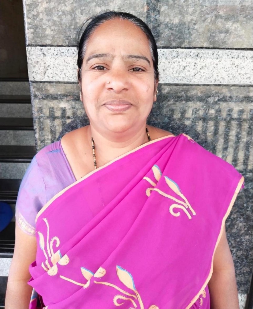 Mahalakshmi - Part time Cleaner and Baby Sitter in Shanthinagar Wilson Garden in Bangalore Bengaluru