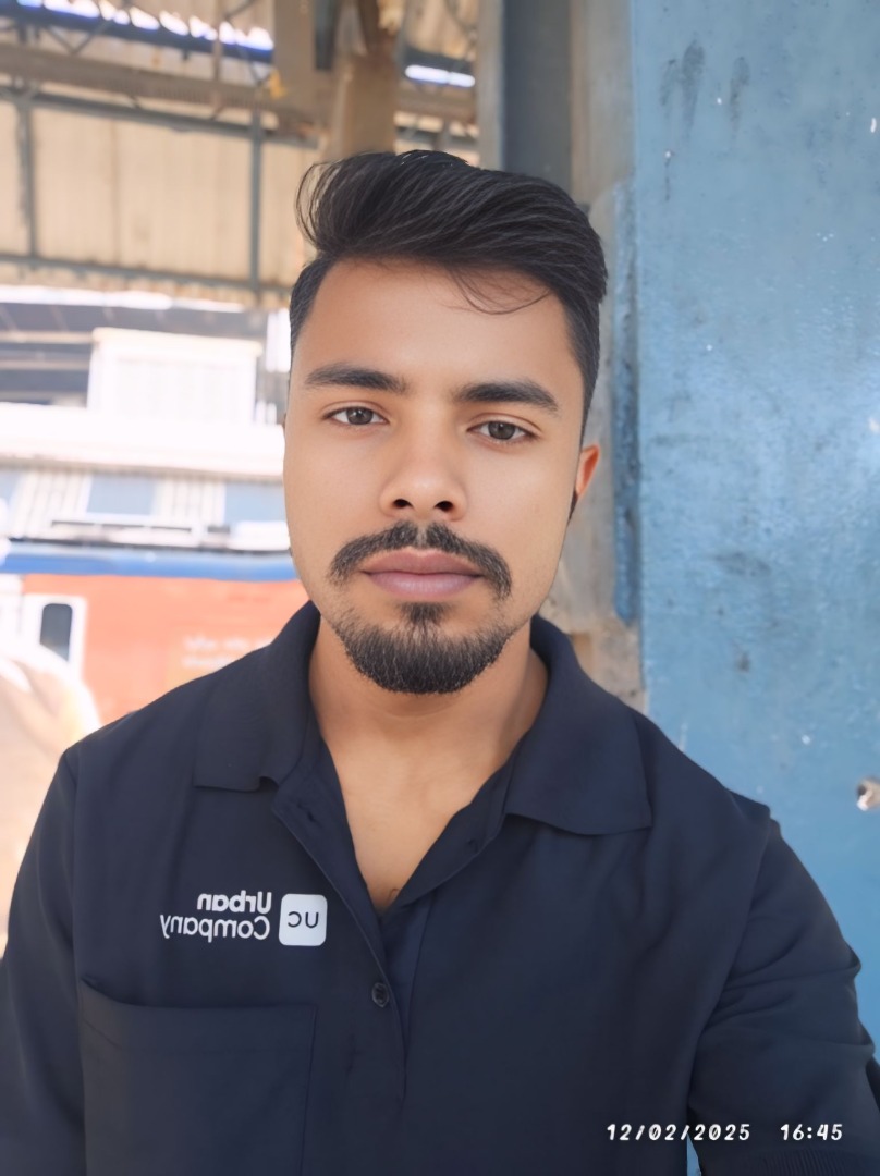 Dipak mukhiya - Full time Cleaner in Santacruz in Mumbai