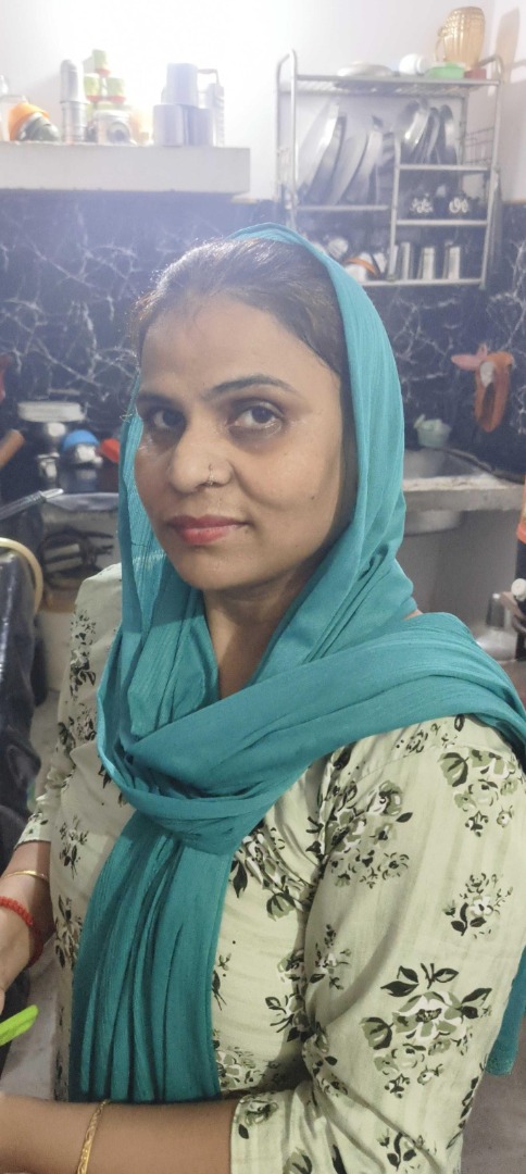 Pinki - Part time Baby Sitter in Khera Khurd Village in Delhi