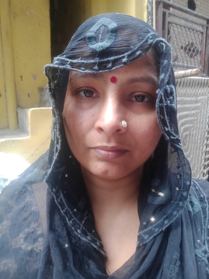 Meenakshi - Part time Cleaner and Cook and Baby Sitter in Seemapuri in Delhi