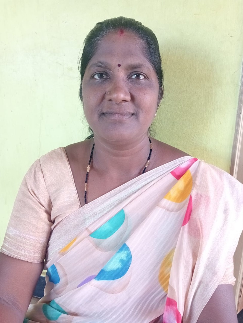 V Nagarathna - Full time Cleaner and Cook in Basavanapete , sirigere siruguppa bellary karnataka-583120 in Bellary