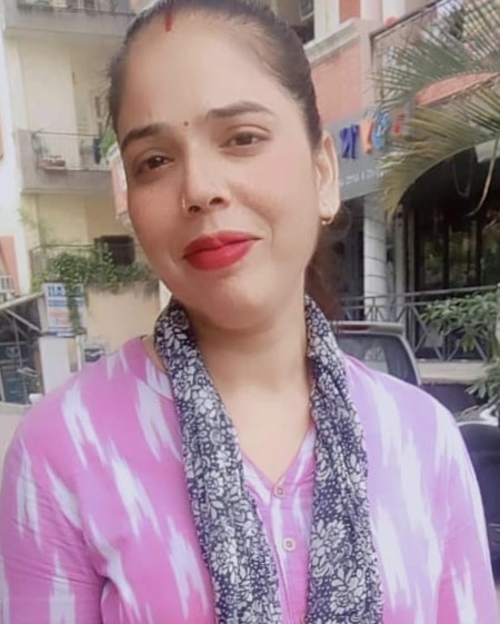 kavita jatap - Part time Cook and Baby Sitter in mandoli in Delhi