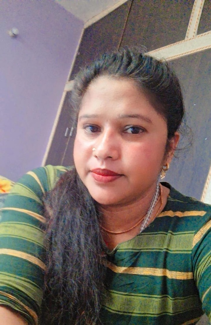 Suman - Full time Baby Sitter in Salempur in Aligarh
