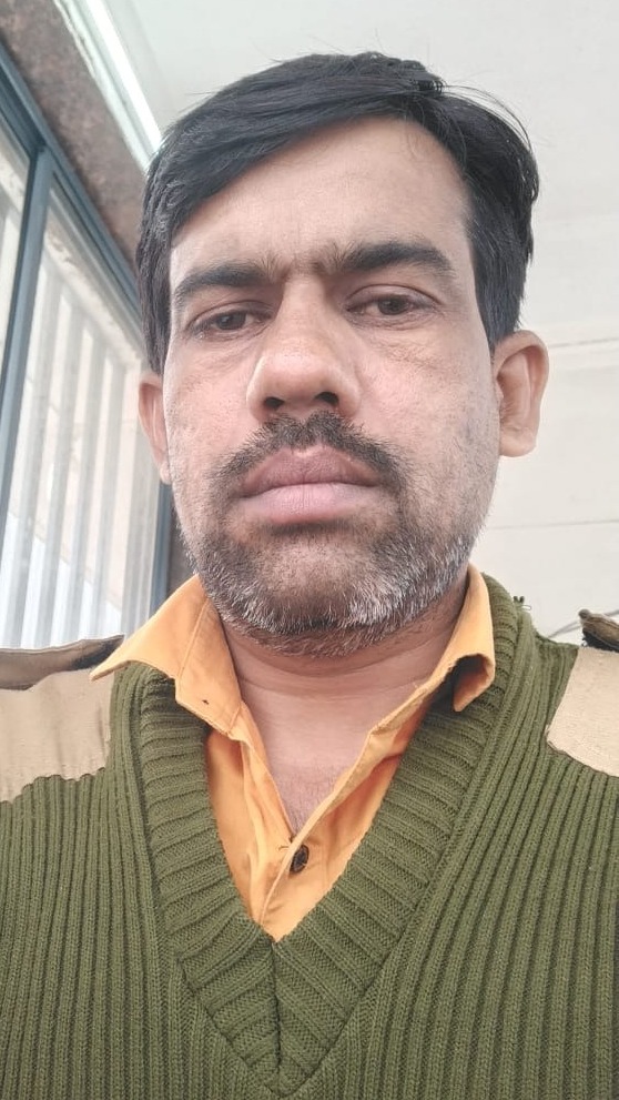 Pradip Jadhav - Full time Cleaner in Sangavade in Kolhapur