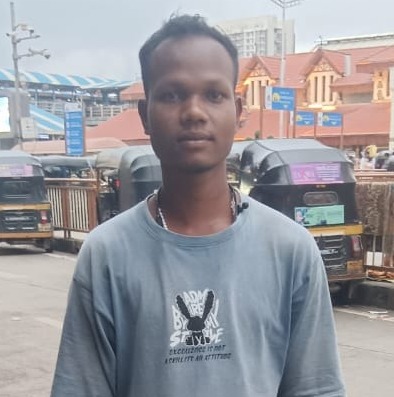 Vineet Xlalxo - Full time Cleaner and Cook and Patient Care and Elderly Care in Borivali in Mumbai