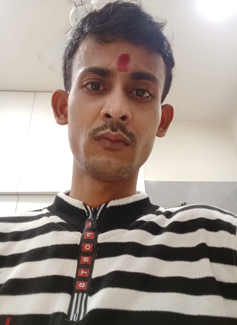 Mithilesh Mukhiya - Full time Cleaner in CST in Mumbai