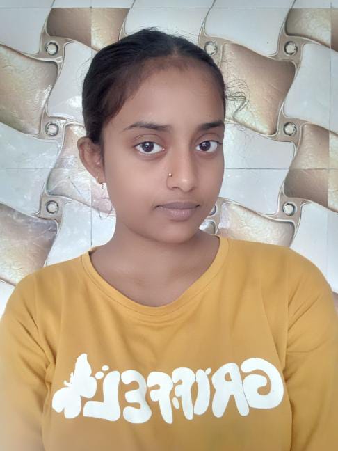 Khushbu Chauhan - Part time Baby Sitter in Anand Vihar in Delhi