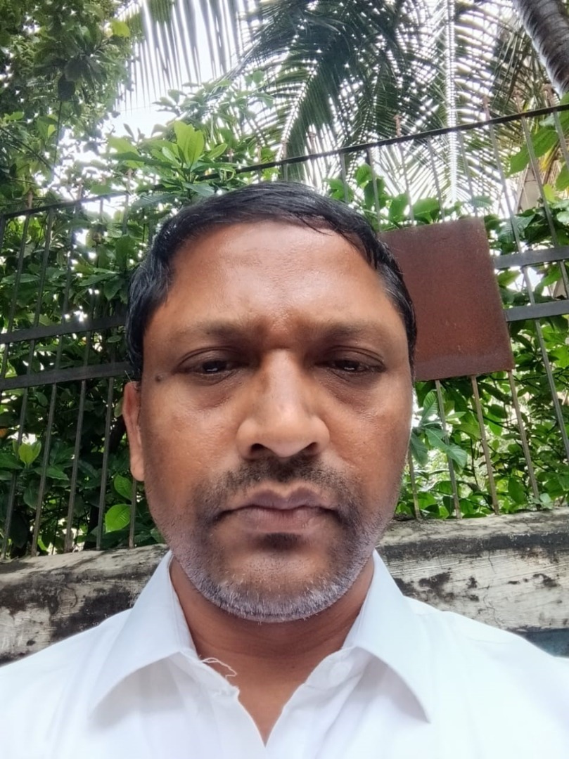Mukesh - Full time Cook in neapen sea road in Mumbai