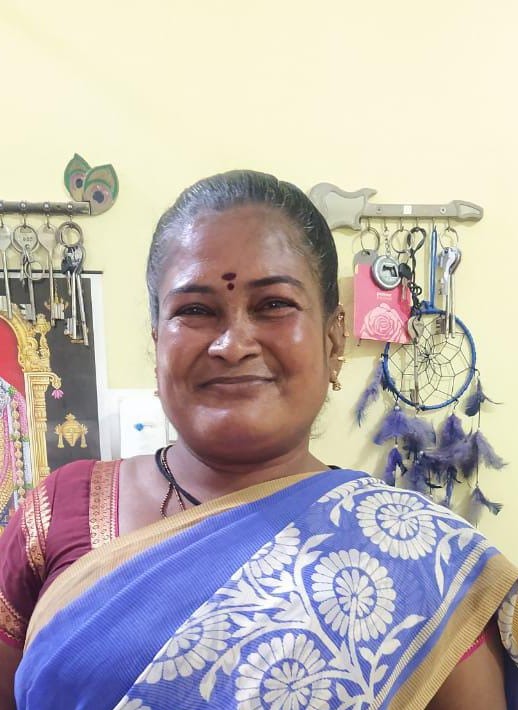 Venkatalaxmi - Part time Cleaner in Koraluru Railway Gate in Bangalore Bengaluru