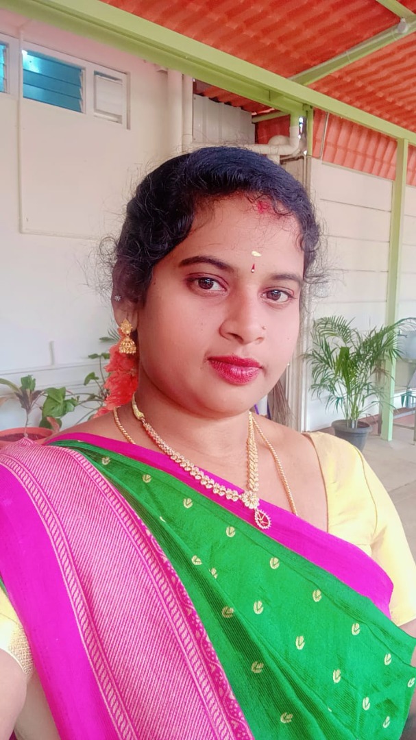 R Komala - Part time Cleaner in Palace Guttahalli in Bangalore Bengaluru