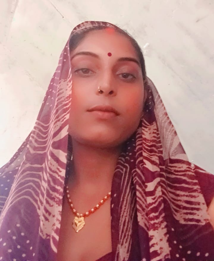Monika Pandey - Full time Cleaner and Cook and Baby Sitter in jhansi in Jhansi