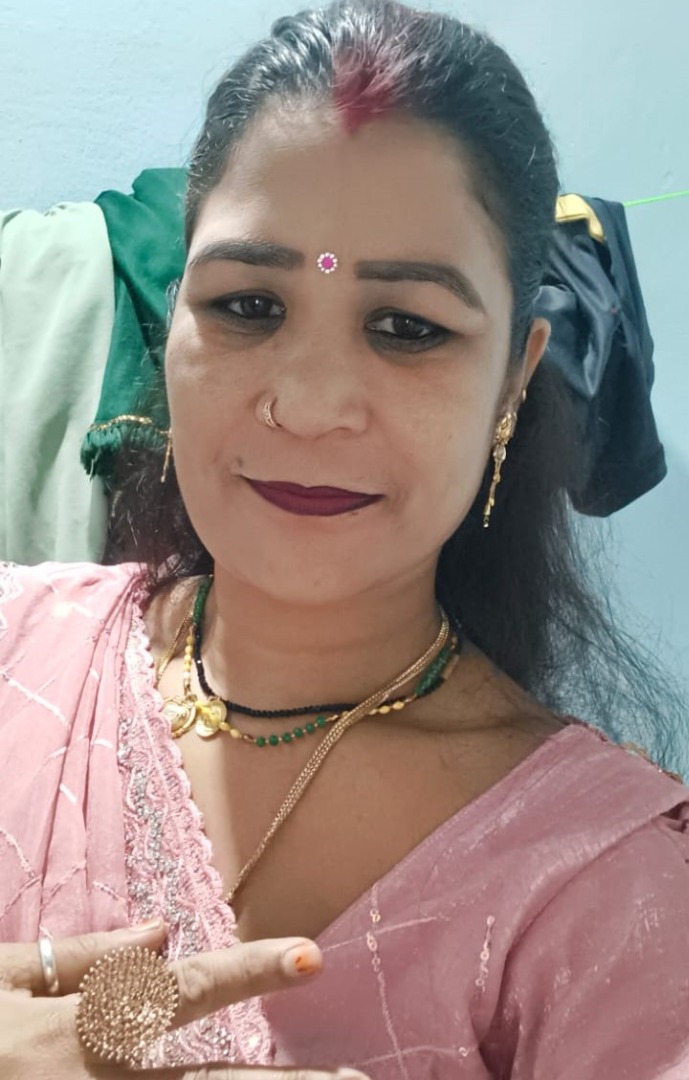Pinky Giri - Part time Cleaner in Karvenagar in Pune