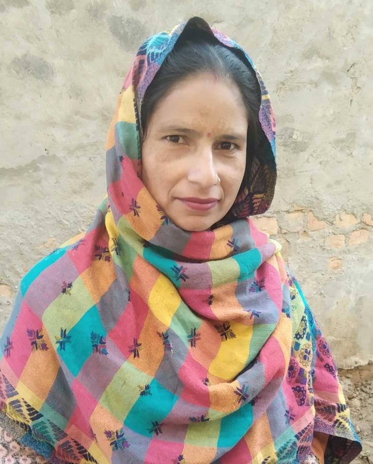 Seema Devi - Part time Cook in Royal Heritage in Faridabad