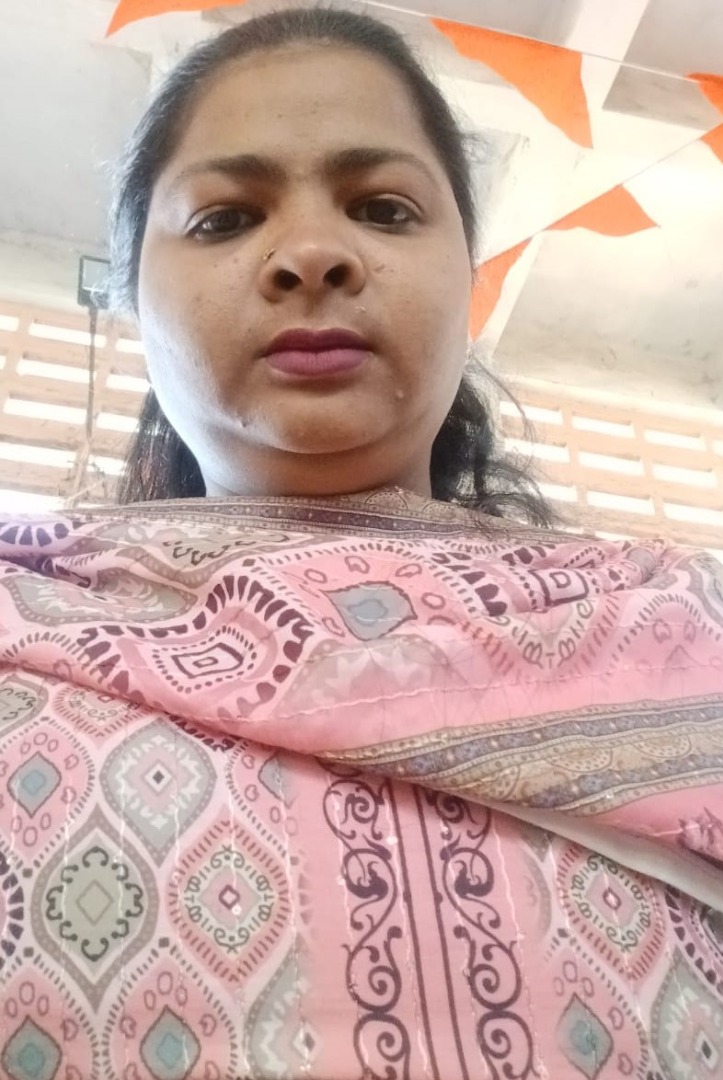 Hina Khan - Part time Cleaner and Baby Sitter in Sarakiya in Bhopal