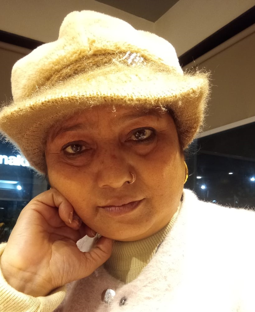 Nisha Gautam Pandit - Part time Cook and Baby Sitter in Sikandra in Agra