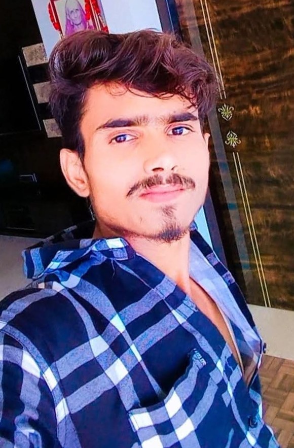 Arvind Kumar - Full time Cleaner in Girgaon Chowpatty in Mumbai