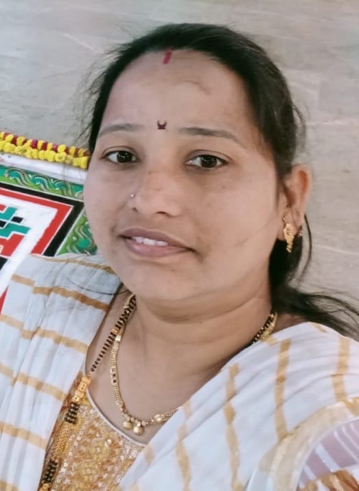 Reena Bangre - Part time Baby Sitter in Uttam Nagar in Nashik