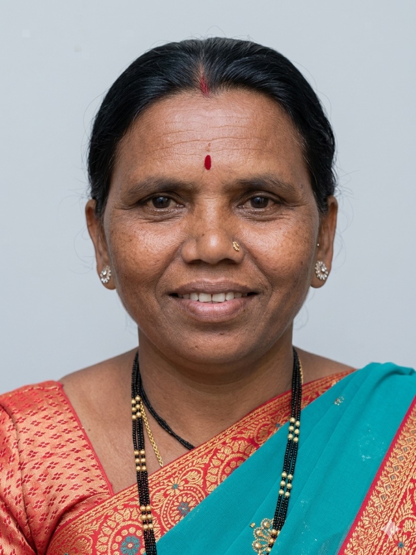 SheelaBai  Dilip More - Full time Cleaner in Thane in Nashik