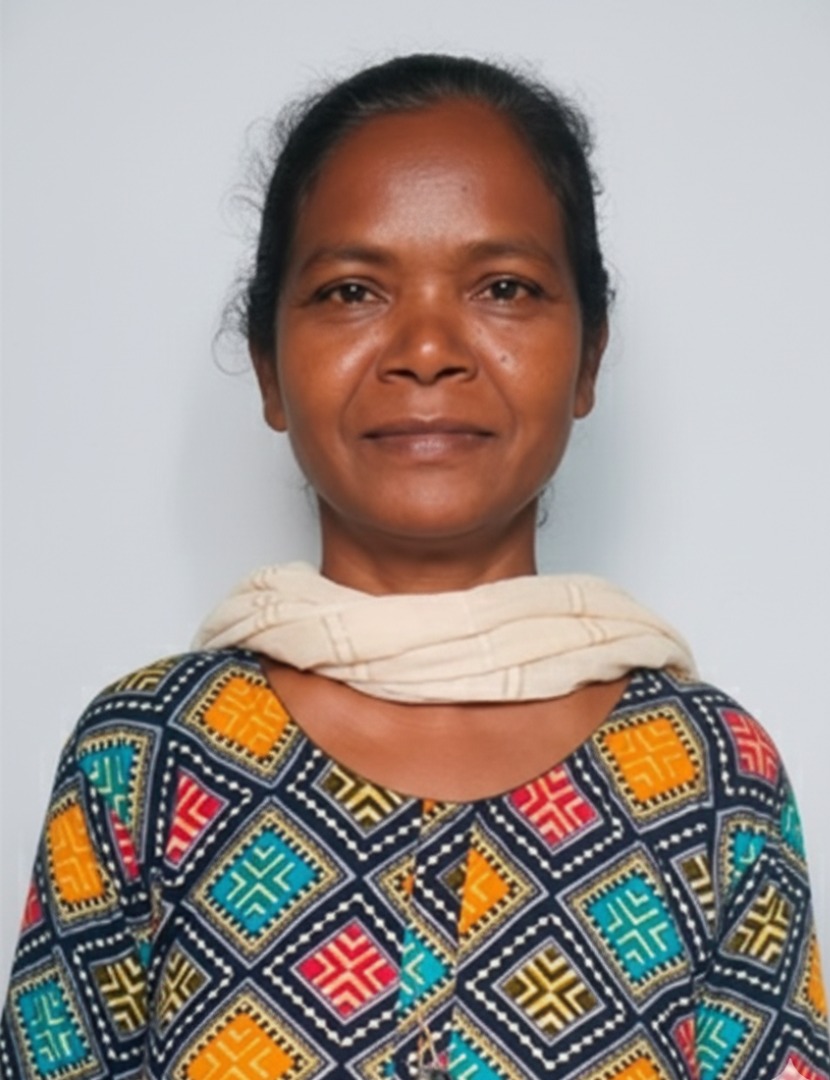 Mamta - Full time Cleaner and Cook and Patient Care and Elderly Care in Santacruz East in Mumbai