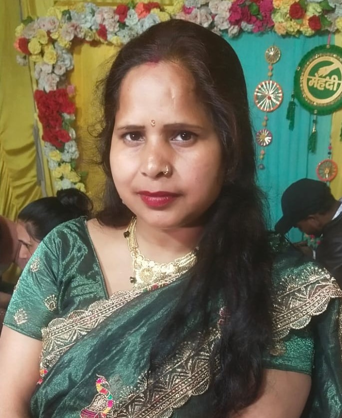 Aarti - Part time Baby Sitter in Sector 4B in Agra