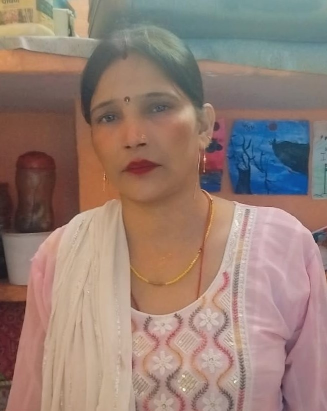 Saroj - Part time Cleaner and Baby Sitter in Ashok Vihar in Delhi