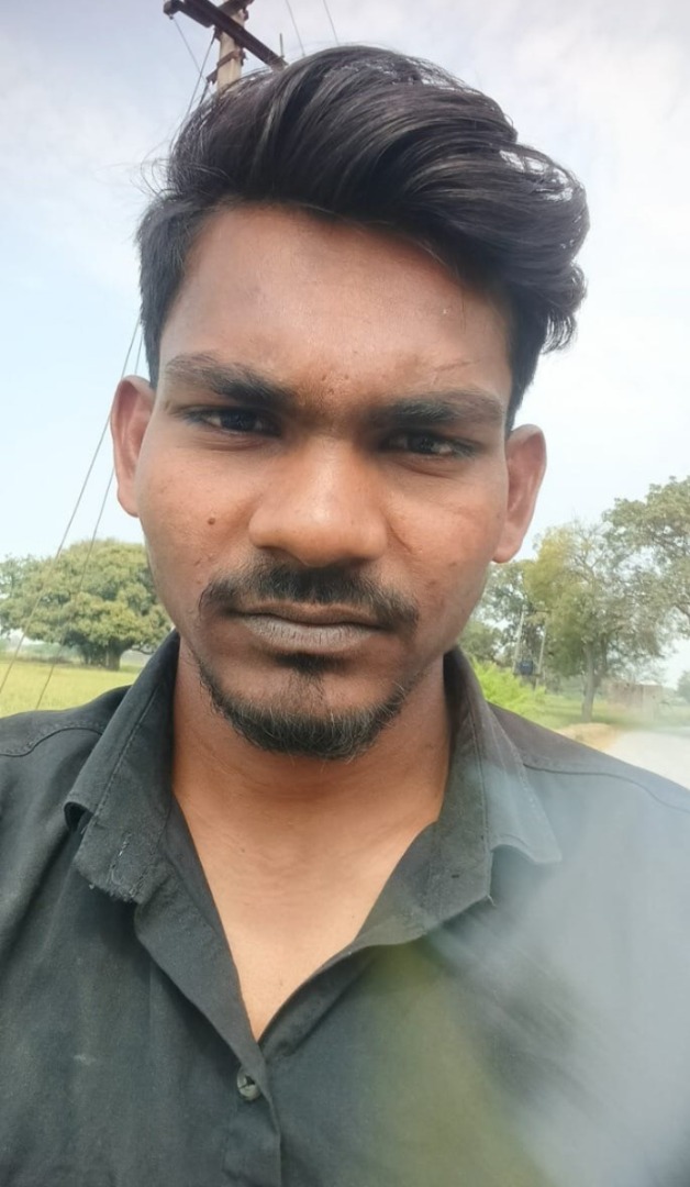 Satendra Singh - Full time Cleaner in Fatehpur in Mumbai
