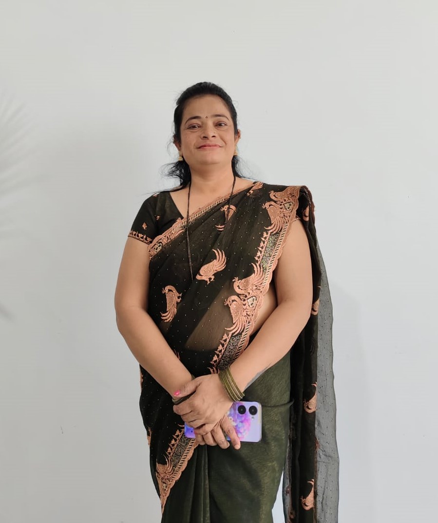 surekha Nishikant Ovahal - Part time Cleaner and Cook and Baby Sitter in Bopodi in Pune