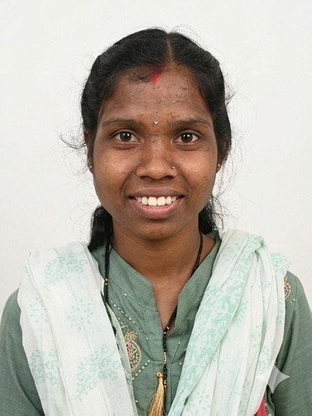 Surajmuni Bai - Full time Cleaner in malad west in Mumbai