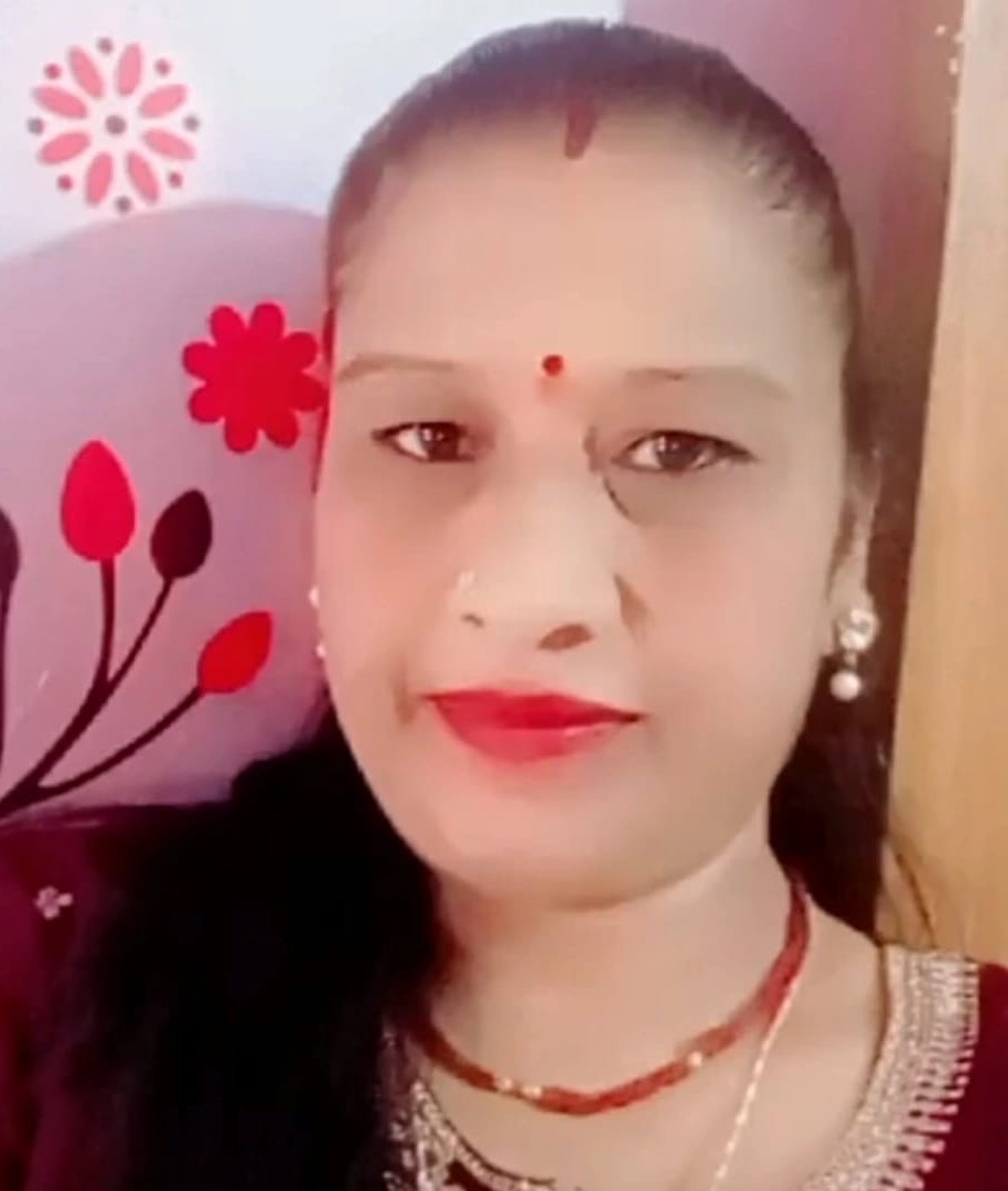 Sunita gor - Part time Baby Sitter in Ujjain Road in Indore